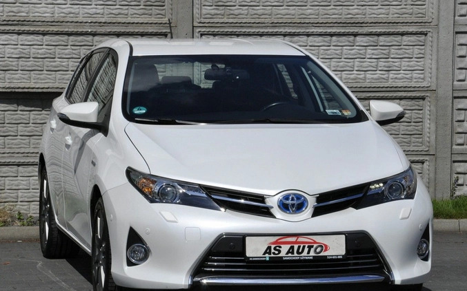 Toyota Auris cena 54900 przebieg: 102000, rok produkcji 2014 z Szczuczyn małe 781